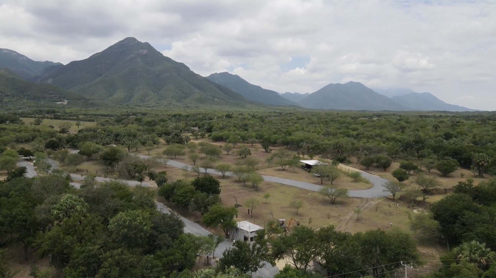 Vista aérea del avance de urbanización
